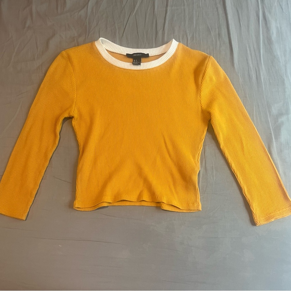 Forever 21 gold quarter sleeve with white color.